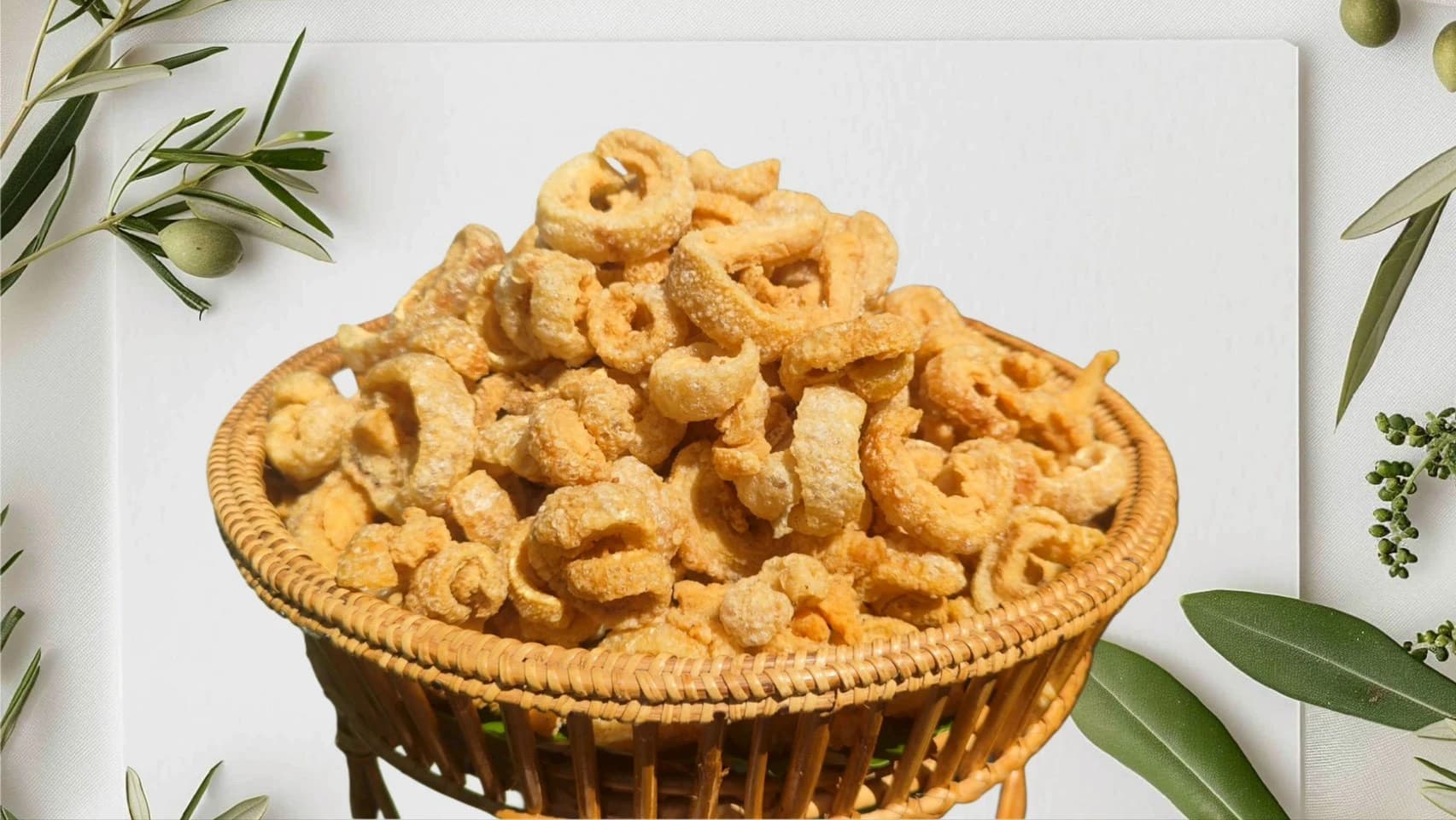 แคบหมูตะกร้า — Pork Crackling Basket